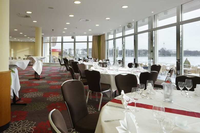 Hotel Courtyard By Marriott Hannover Maschsee