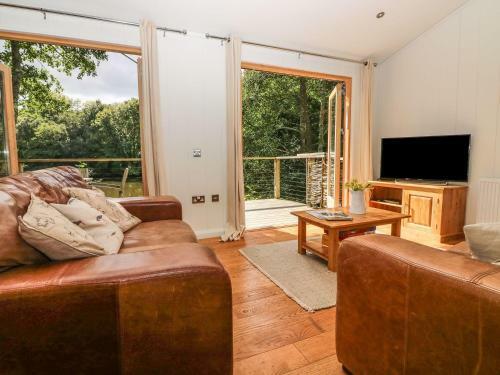10 Water's Edge, Looe