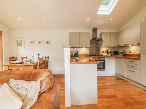 10 Water's Edge, Looe