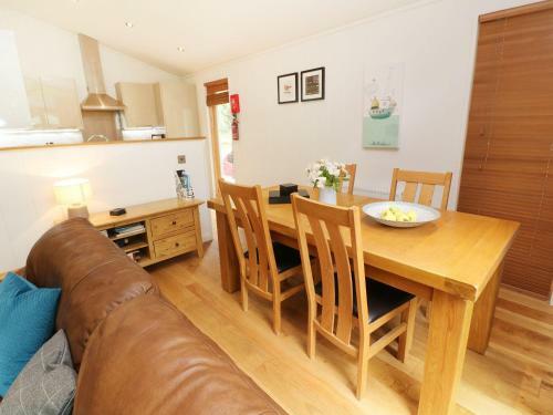 2 Stonerush Valley, Looe