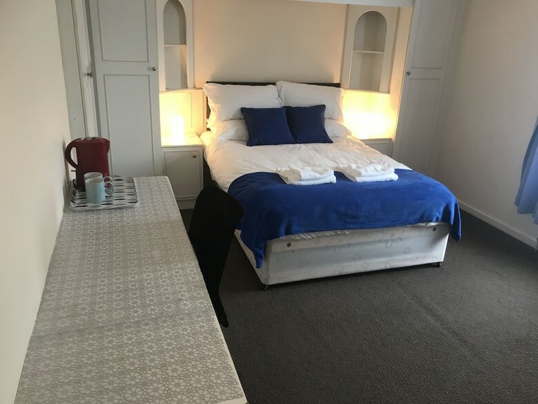 Hostal Tavistock House