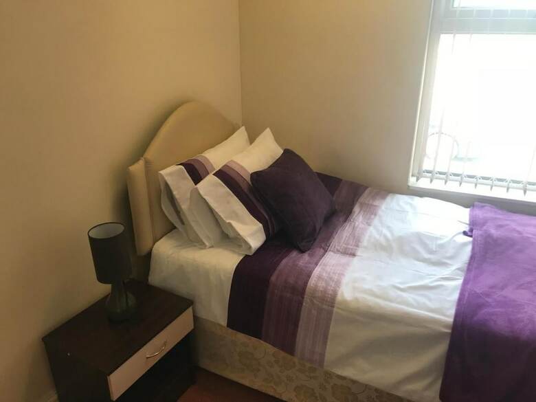 Hotel Adelaide House