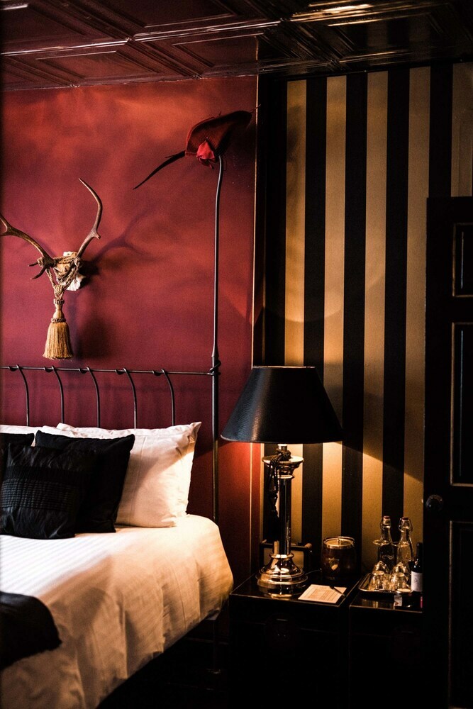 Hostal Hix Townhouse