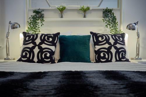 Willow House Luxury Serviced Apartments Lets Manchester