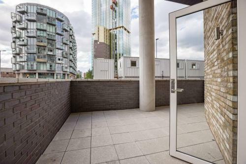 Villa Modern 2br Townhouse With Private Terrace!