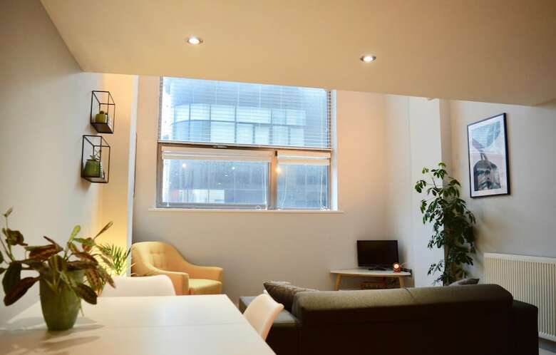 Modern 1 Bedroom Apartment In Manchester City Centre