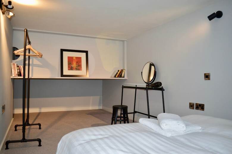 Modern 1 Bedroom Apartment In Manchester City Centre