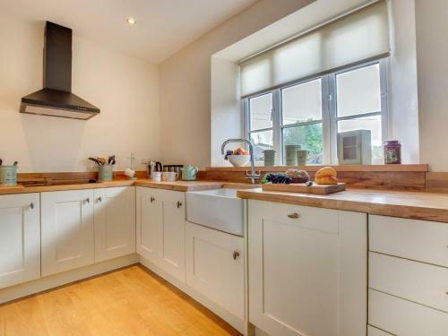 Luxurious Holiday Home In Yorkshire With Garden