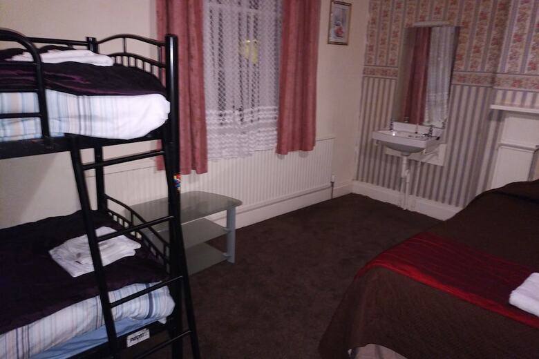 Overton Villa Hotel