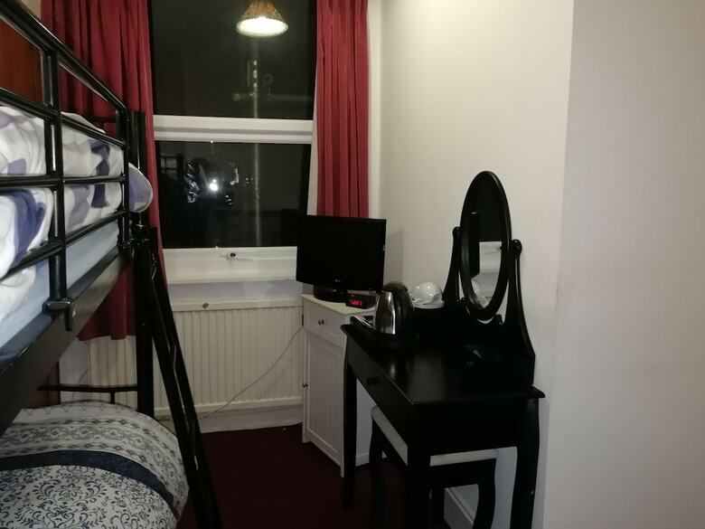 Overton Villa Hotel