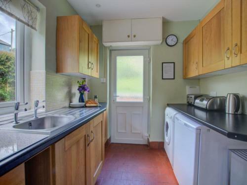 Holiday Home Dolywern