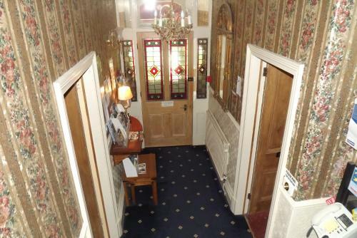 Hostal Hillcrest Guest House