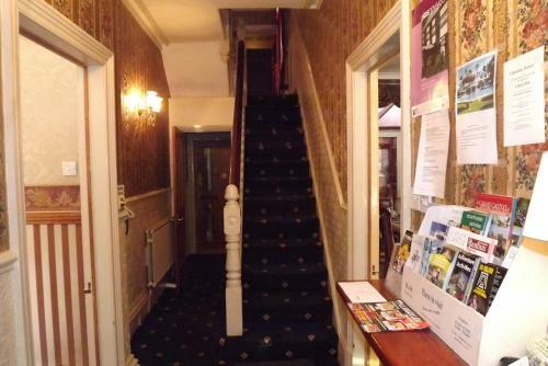 Hostal Hillcrest Guest House