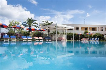 Hotel Sairon Club Village