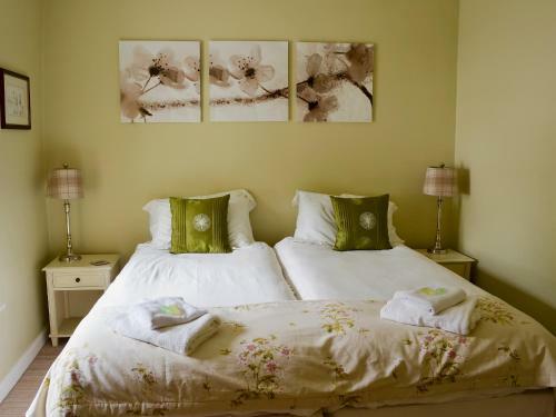 Woodside Cottage
