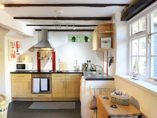 Hele Stone Cottage, Launceston