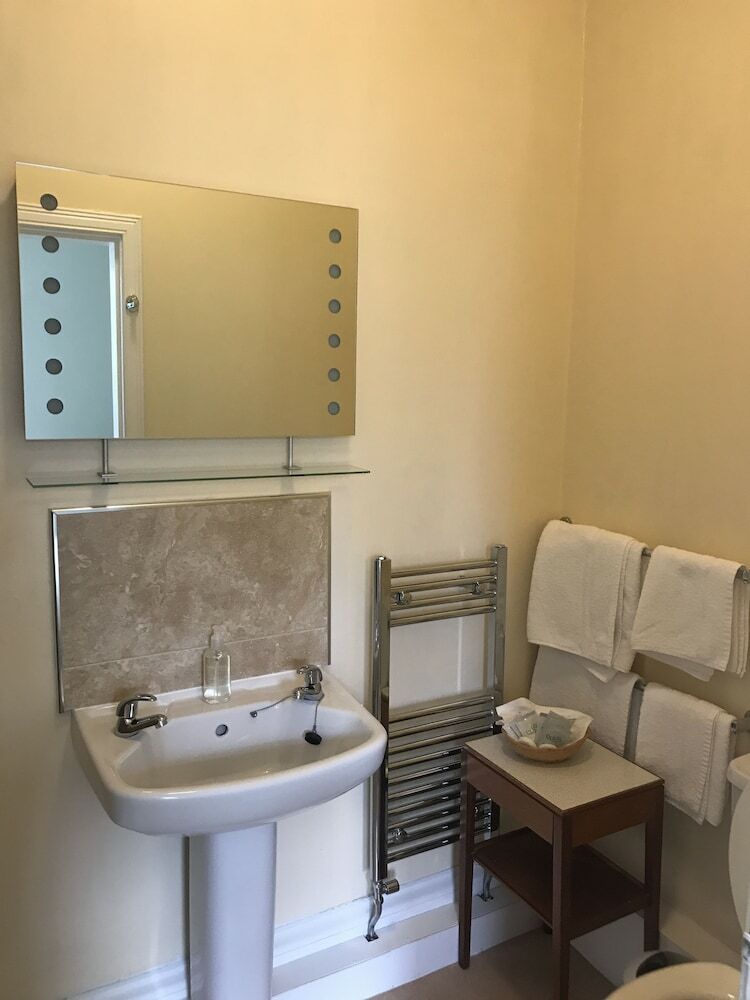 Hostal Dunclutha Guest House