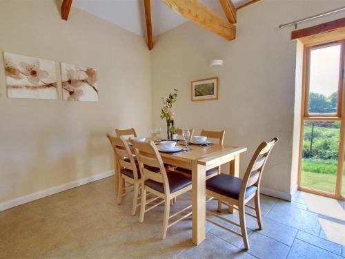 Beautiful Cottage In Ilfracombe With Garden