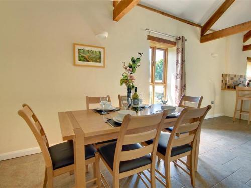 Beautiful Cottage In Ilfracombe With Garden