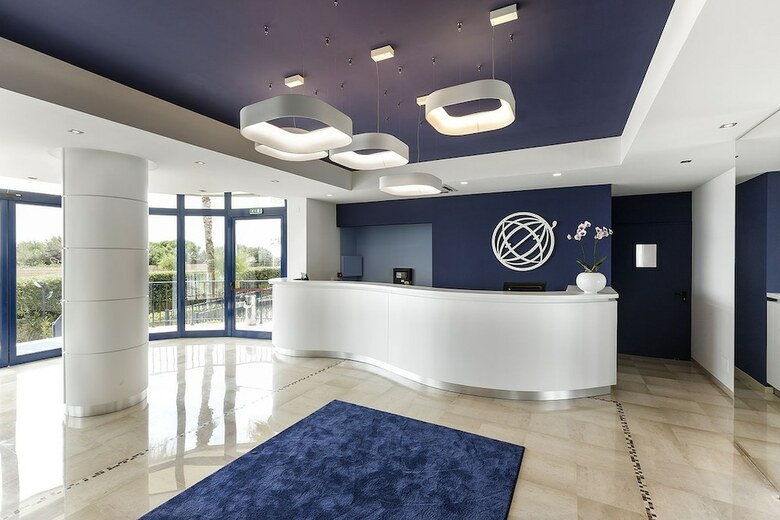 Hotel Ticho`s Club