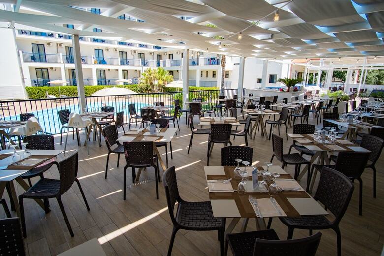 Hotel Ticho`s Club