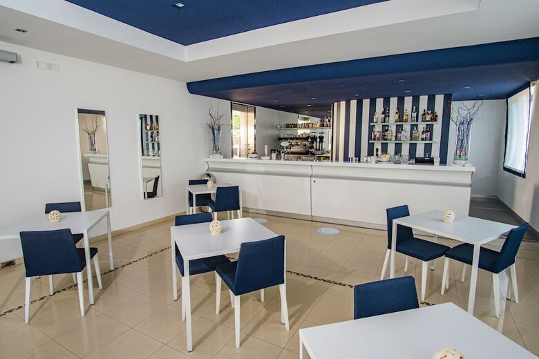 Hotel Ticho`s Club