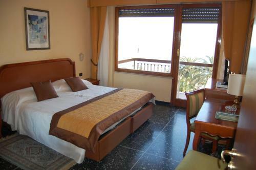 Hotel Moroni