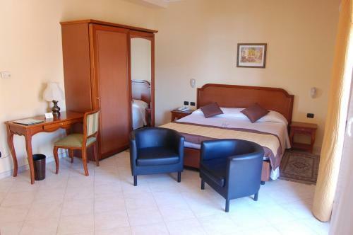 Hotel Moroni