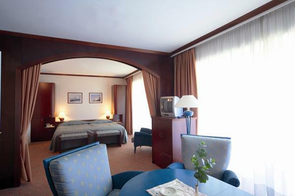 Hotel President