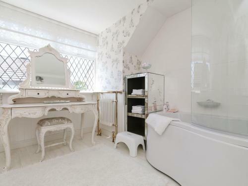 Curiosity Cottage, Keighley