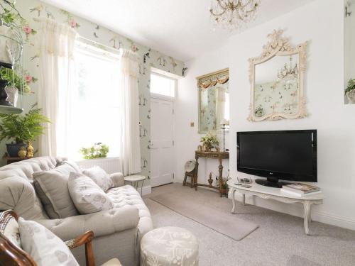 Curiosity Cottage, Keighley