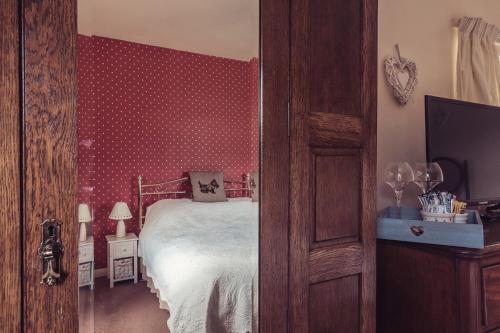 Tranthwaite Hall Bed & Breakfast