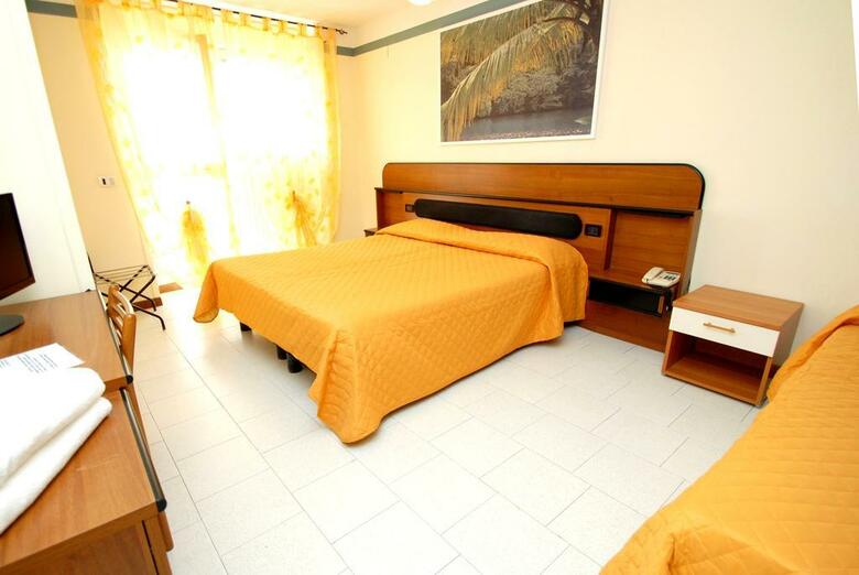 Hotel Baia Del Sorriso