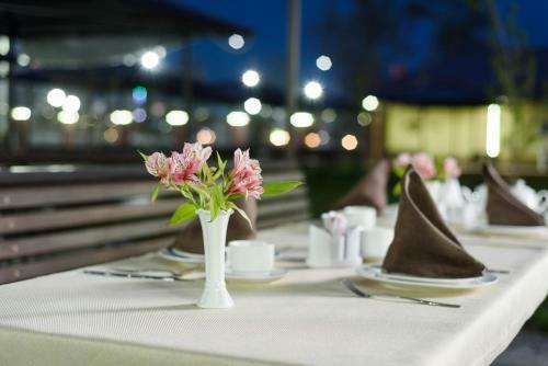 Hotel Makon Complex