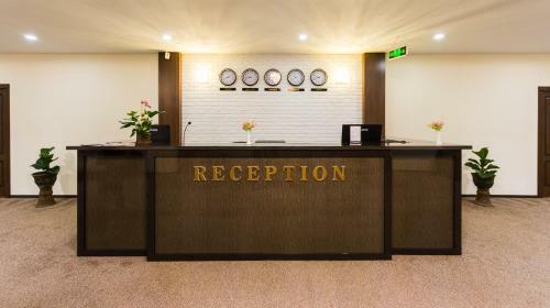 Hotel Makon Complex