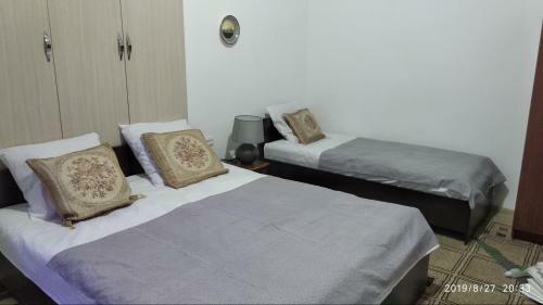 Hostal Faride Guest House