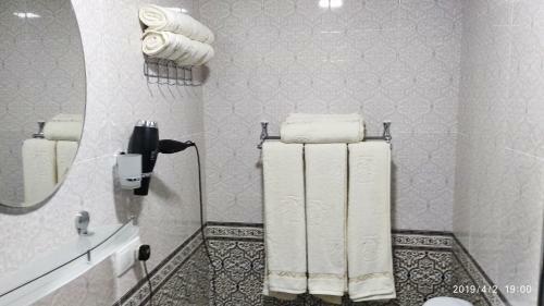 Hostal Faride Guest House