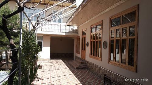 Hostal Faride Guest House
