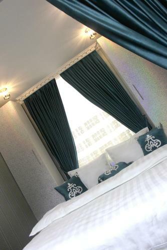 Honsaroy Apartment