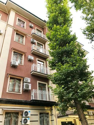 Green City Apartment