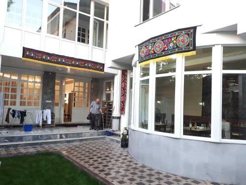 Ibsa Hostel S&i
