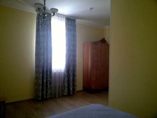 Hotel ???-?????? "????????"