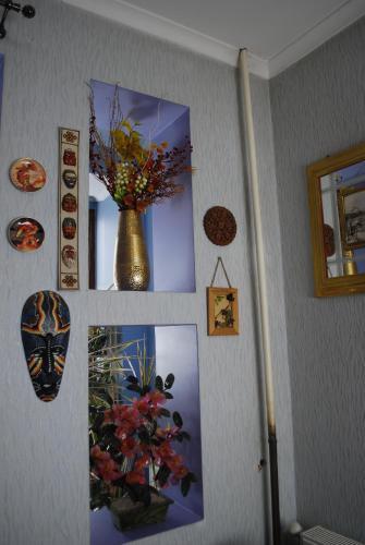 Room In Three Bedroom Flat