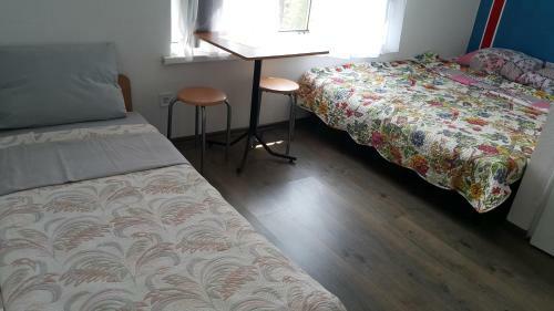 Hostal Guest House Shafran