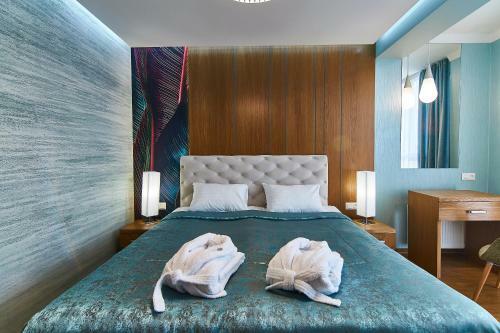 Light Hotel