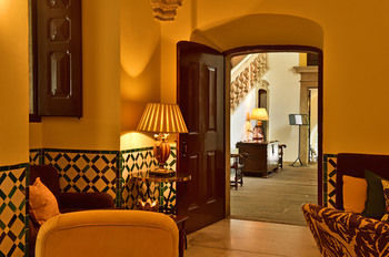 Hotel Pousada Convento �vora