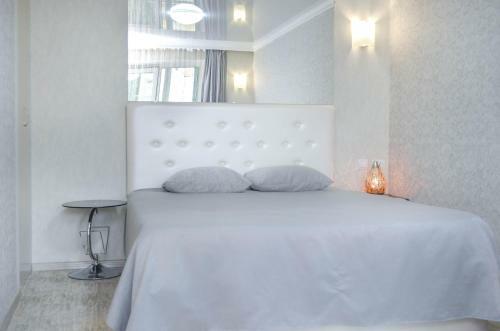 New Super Sunny & Bright Apartment Kherson Center