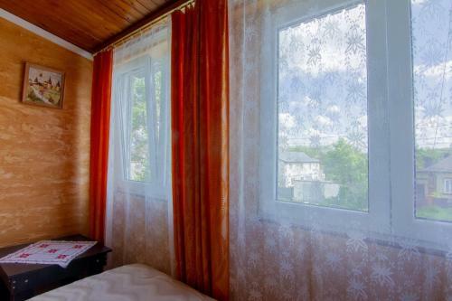 Hostal Rooms With Fortetsya View