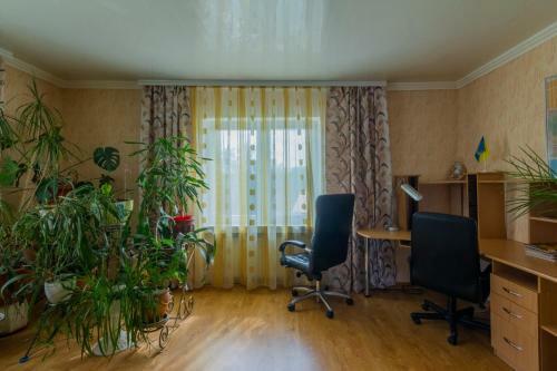 Hostal Rooms With Fortetsya View