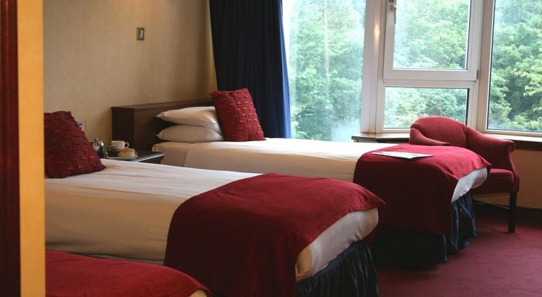 Hotel Tara Towers